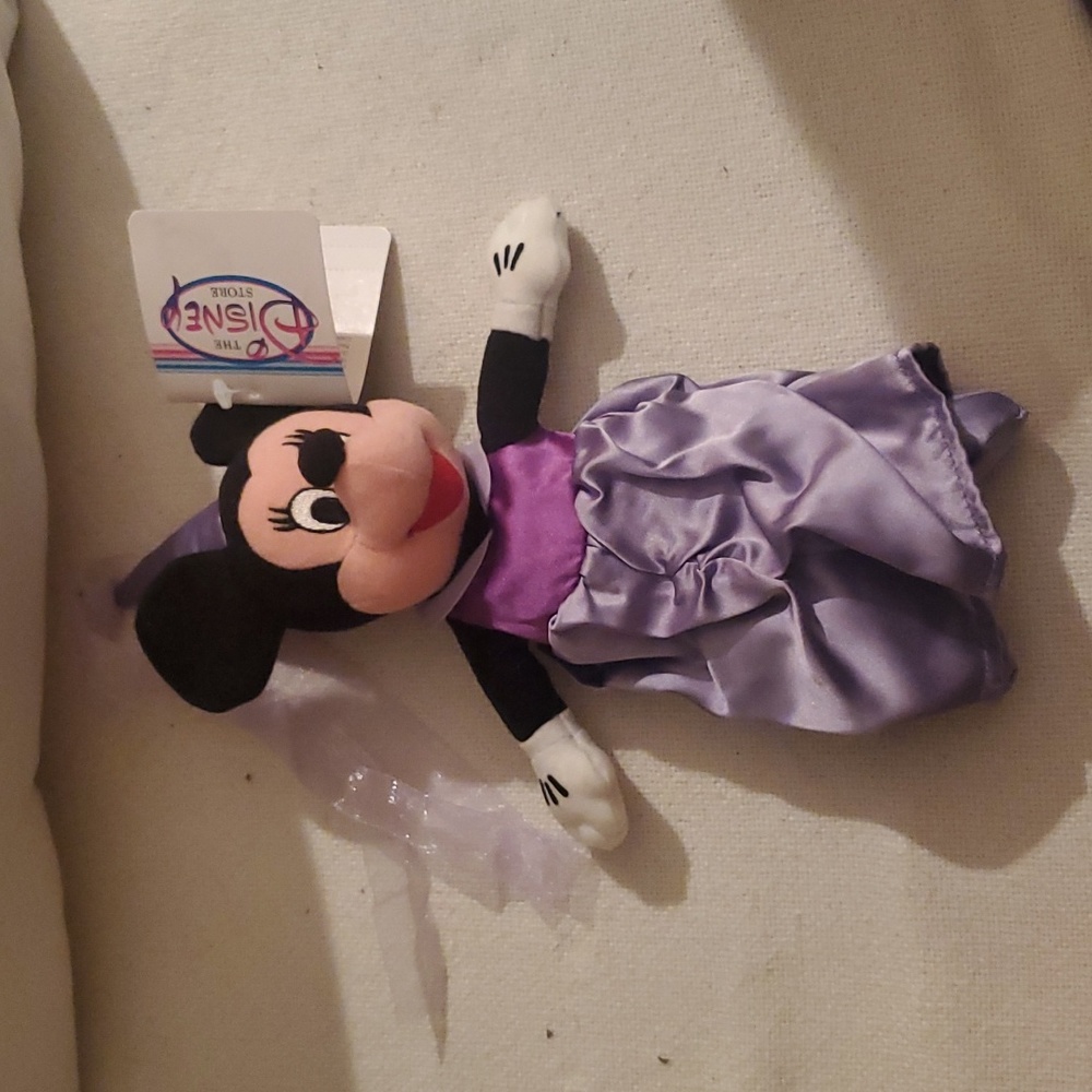 Vintage NWT Disney Store Princess Minnie - Picture 5 of 7